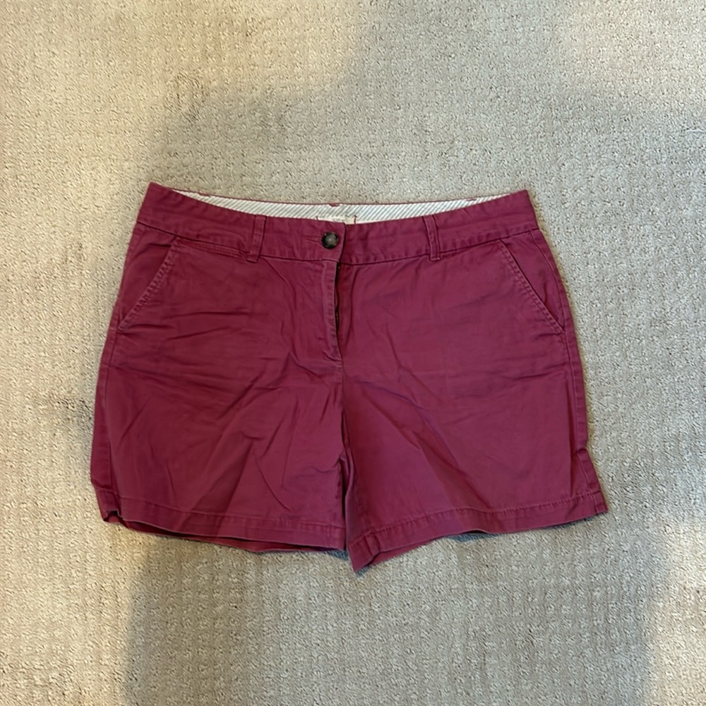 LOFT chino shorts size 10, 5” inseam. In good condition. Smoke free home.